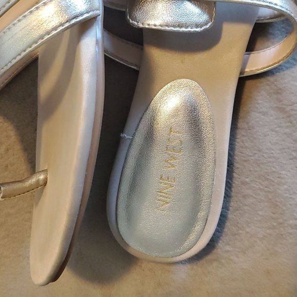 Vegan leather sandals in shimmery gold - Picture 3 of 3